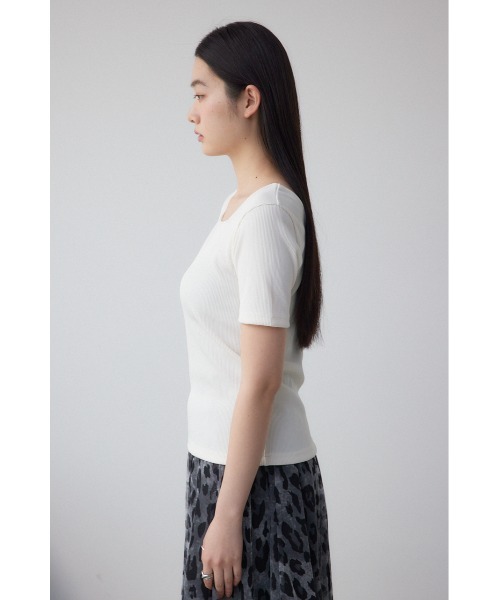 AZUL by moussy（アズールバイマウジー）の「2WAYドライタッチリブトップス（Tシャツ/カットソー・レディース・オフホワイト/ブラック/ライトベージュ/レッド・SMALL/MEDIUM）」の16枚目の写真