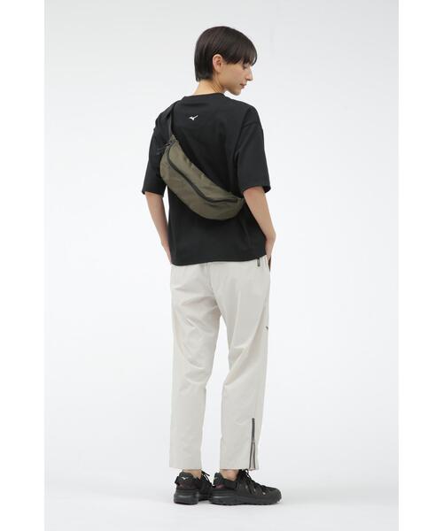 MIZUNO(ミズノ )の「NYLON RIPSTOP(ボディバッグ/ウエストポーチ・レディース・カーキ/ブラック・FREE)」の18枚目の写真