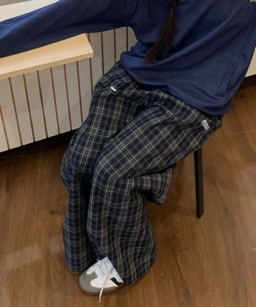 Teem Store（チームストア）の「ワンポイントダブルウエストチェックワイドパンツ ウエストフリル（その他パンツ・レディース・グレー・M/L）」の7枚目の写真