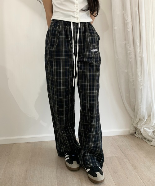 Teem Store（チームストア）の「ワンポイントダブルウエストチェックワイドパンツ ウエストフリル（その他パンツ・レディース・グレー・M/L）」の9枚目の写真