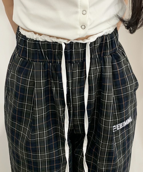 Teem Store（チームストア）の「ワンポイントダブルウエストチェックワイドパンツ ウエストフリル（その他パンツ・レディース・グレー・M/L）」の14枚目の写真
