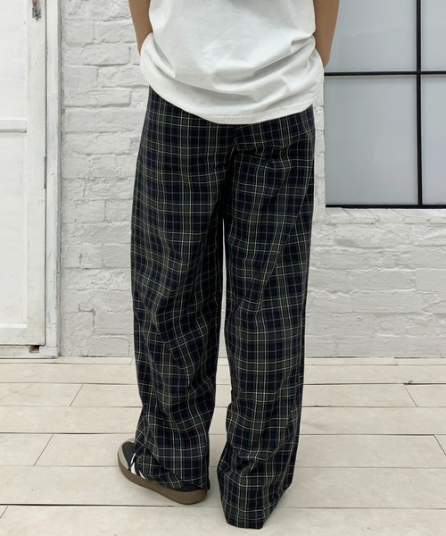 Teem Store（チームストア）の「ワンポイントダブルウエストチェックワイドパンツ ウエストフリル（その他パンツ・レディース・グレー・M/L）」の18枚目の写真