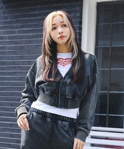 DURAS(デュラス)の「ハート刺繍カットアウトTシャツ(Tシャツ/カットソー・レディース・ブラック/ホワイト/ピンク・SMALL/MEDIUM)」の8枚目の写真