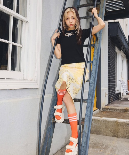 DURAS(デュラス)の「ハート刺繍カットアウトTシャツ(Tシャツ/カットソー・レディース・ブラック/ホワイト/ピンク・SMALL/MEDIUM)」の12枚目の写真