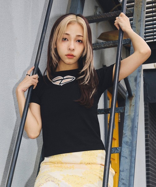 DURAS(デュラス)の「ハート刺繍カットアウトTシャツ(Tシャツ/カットソー・レディース・ブラック/ホワイト/ピンク・SMALL/MEDIUM)」の22枚目の写真