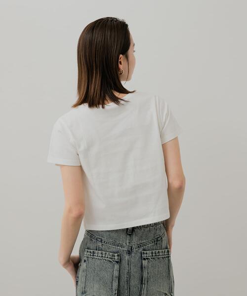 SENSE OF PLACE by URBAN RESEARCH(センスオブプレイスバイアーバンリサーチ)の「クロップドグラフィックTシャツ(半袖)(Tシャツ/カットソー・レディース・その他2/その他1/その他3・ONE)」の21枚目の写真