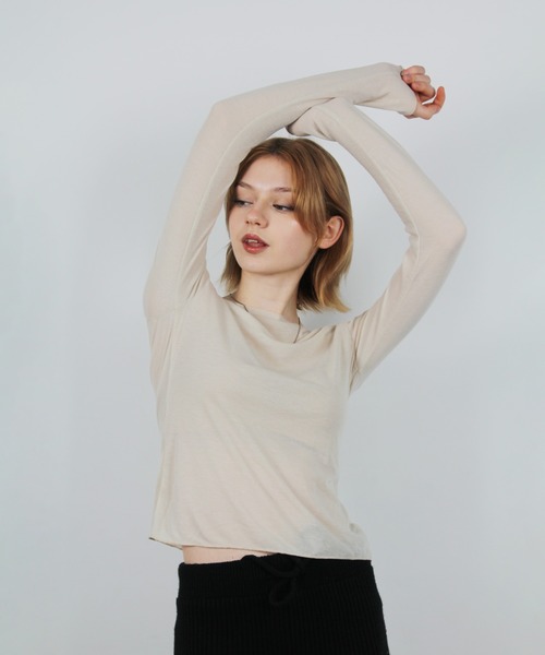 IMARI(イマリ)の「【 IMARI / イマリ 】 シンプル シアー ロング スリーブ TEE(Tシャツ/カットソー・レディース・ブラック/アイボリー/グレー/ブルー/ベージュ・FREE)」の11枚目の写真