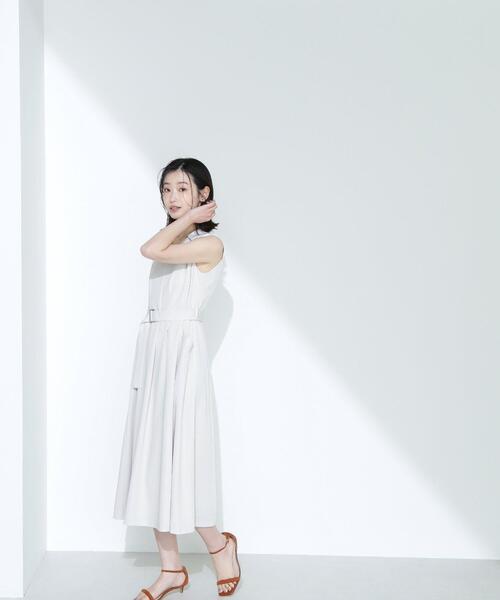 NATURAL BEAUTY BASIC（ナチュラルビューティーベーシック）の「◇ベルテッドシャツワンピース（シャツワンピース・レディース・ダークブラウン/オフホワイト/ブルー・MEDIUM/SMALL）」の17枚目の写真