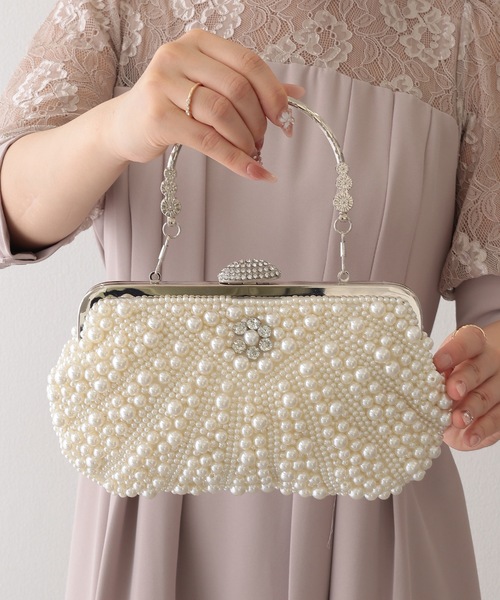 Lace Ladies(レースレディース)の「2WAY メニー パール ビジュー付き パーティー バッグ(クラッチバッグ・レディース・アイボリー・FREE)」の2枚目の写真
