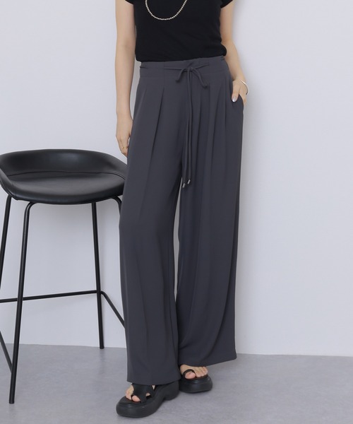 LAULEN（ローレン）の「double tuck belted wide pants /ダブルタック ウエスト リボンベルト付き ワイド パンツ（その他パンツ・レディース・ブラック/アイボリー/チャコールグレー・S/M）」の3枚目の写真