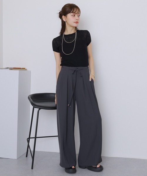 LAULEN（ローレン）の「double tuck belted wide pants /ダブルタック ウエスト リボンベルト付き ワイド パンツ（その他パンツ・レディース・ブラック/アイボリー/チャコールグレー・S/M）」の6枚目の写真