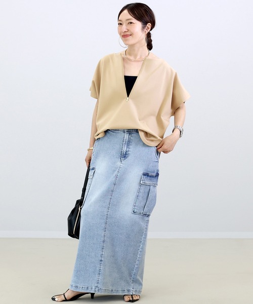 Aletta vita(アレッタビータ)の「ポンチバックファスナー2WAYプルオーバー(Tシャツ/カットソー・レディース・ベージュ/ブラック・M)」の4枚目の写真