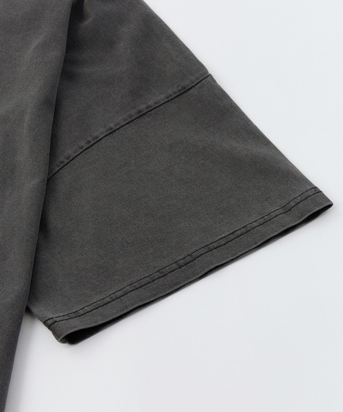 X-girl（エックスガール）の「OVER PRINT MILLS LOGO S/S BIG TEE DRESS（ワンピース・レディース・ブラック/オリーブ・S/M）」の6枚目の写真