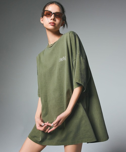 X-girl（エックスガール）の「OVER PRINT MILLS LOGO S/S BIG TEE DRESS（ワンピース・レディース・ブラック/オリーブ・S/M）」の11枚目の写真