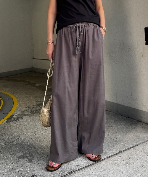LBC（エルビーシー）の「リネン混タッセルベルトイージーパンツ（その他パンツ・レディース・ベージュ/エメラルド/ブラウン系その他/グレー・M/L）」の2枚目の写真