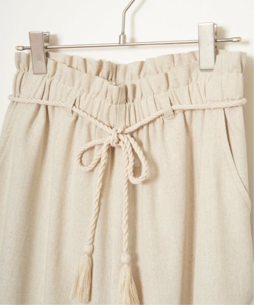 LBC（エルビーシー）の「リネン混タッセルベルトイージーパンツ（その他パンツ・レディース・ベージュ/エメラルド/ブラウン系その他/グレー・M/L）」の6枚目の写真