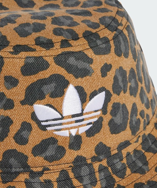 adidas ヒョウレオパード柄 バケットハット & トラックパンツ セット レオパード バケットハット ブロンズストレータ ｜すべての商品