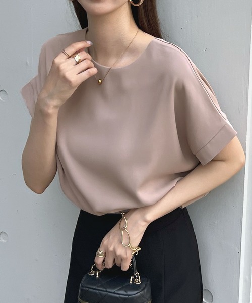 Futier land(フューティアランド)の「【接触冷感×UVカット】前後2WAY ジョーゼットTブラウス / 吸水速乾、防シワ(シャツ/ブラウス・レディース・ホワイト/グレイッシュベージュ/チャコールグレー/ネイビー/ベージュ・MEDIUM/LARGE)」の19枚目の写真