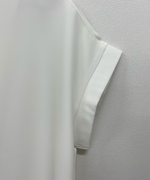 Futier land(フューティアランド)の「【接触冷感×UVカット】前後2WAY ジョーゼットTブラウス / 吸水速乾、防シワ(シャツ/ブラウス・レディース・ホワイト/グレイッシュベージュ/チャコールグレー/ネイビー/ベージュ・MEDIUM/LARGE)」の10枚目の写真