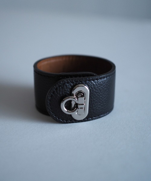 ANIECA（アニーカ）の「レザーバングル2（バングル/リストバンド