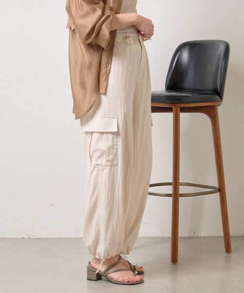 Jena espace merveilleux（ジェナ　エスパスメルヴェイユ）の「ナイロンパラシュートパンツ（その他パンツ・レディース・グレー/アイボリー/ブラック・FREE）」の9枚目の写真