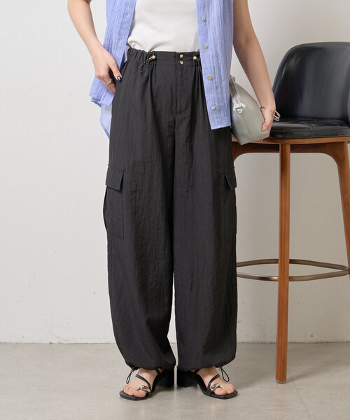 Jena espace merveilleux（ジェナ　エスパスメルヴェイユ）の「ナイロンパラシュートパンツ（その他パンツ・レディース・グレー/アイボリー/ブラック・FREE）」の14枚目の写真