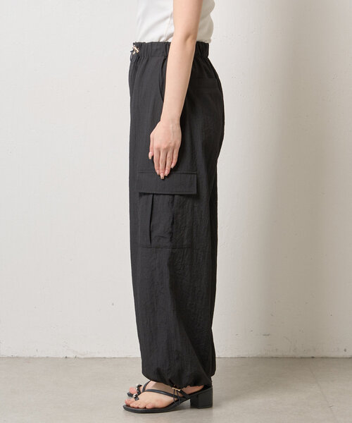 Jena espace merveilleux（ジェナ　エスパスメルヴェイユ）の「ナイロンパラシュートパンツ（その他パンツ・レディース・グレー/アイボリー/ブラック・FREE）」の18枚目の写真