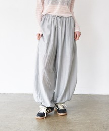 リラクシーボリュームタックパンツ