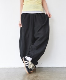 リラクシーボリュームタックパンツ
