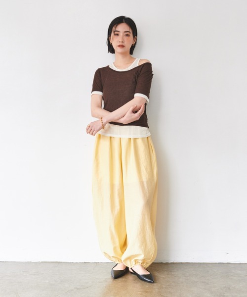 FMiBL（ファミル）の「リラクシーボリュームタックパンツ（その他パンツ・レディース・レッド/ホワイト/イエロー/ブラック/ブルー/グレー・FREE）」の11枚目の写真