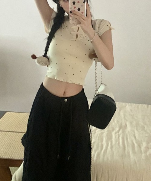 GEMEDA（ジェメダ）の「リボンレースアップドット柄コンパクトトップス（Tシャツ/カットソー・レディース・グレー/ライトベージュ・M）」の17枚目の写真