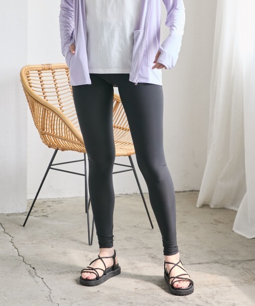 slattgir(スラットジール)の「高身長 ラッシュガードパンツ(UVカット・接触冷感・吸汗速乾)(トールサイズ)Essenave(ラッシュガード・レディース・ブラック・TM/TL)」の10枚目の写真