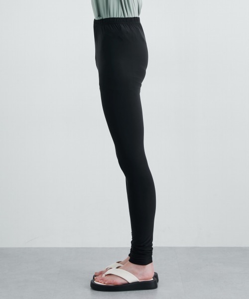 slattgir(スラットジール)の「高身長 ラッシュガードパンツ(UVカット・接触冷感・吸汗速乾)(トールサイズ)Essenave(ラッシュガード・レディース・ブラック・TM/TL)」の19枚目の写真