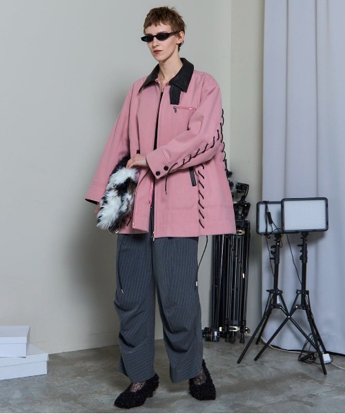 MAISON SPECIAL(メゾンスペシャル)の「With Chain Belt Draped Hem Slacks/チェーンベルト付きドレープヘムスラックス【MAISON SPECIAL/メゾンスペシャル】■セットアップ対応■(スラックス・レディース・グレー/ベージュ/ネイビー・36/38)」の18枚目の写真