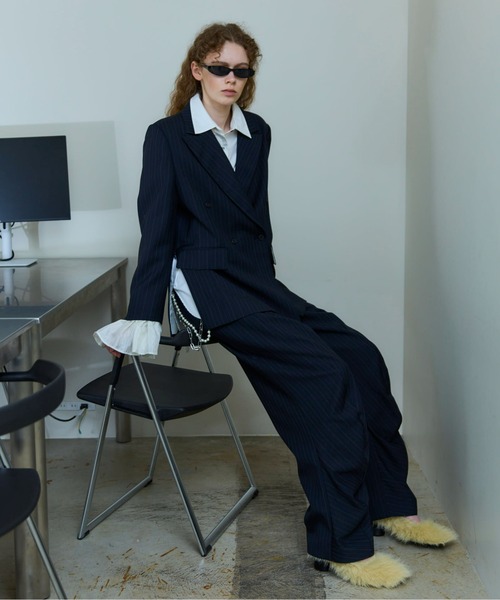 MAISON SPECIAL(メゾンスペシャル)の「With Chain Belt Draped Hem Slacks/チェーンベルト付きドレープヘムスラックス【MAISON SPECIAL/メゾンスペシャル】■セットアップ対応■(スラックス・レディース・グレー/ベージュ/ネイビー・36/38)」の15枚目の写真