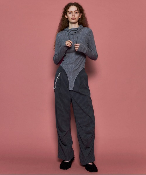 MAISON SPECIAL(メゾンスペシャル)の「With Chain Belt Draped Hem Slacks/チェーンベルト付きドレープヘムスラックス【MAISON SPECIAL/メゾンスペシャル】■セットアップ対応■(スラックス・レディース・グレー/ベージュ/ネイビー・36/38)」の17枚目の写真
