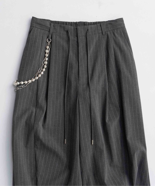 MAISON SPECIAL(メゾンスペシャル)の「With Chain Belt Draped Hem Slacks/チェーンベルト付きドレープヘムスラックス【MAISON SPECIAL/メゾンスペシャル】■セットアップ対応■(スラックス・レディース・グレー/ベージュ/ネイビー・36/38)」の7枚目の写真