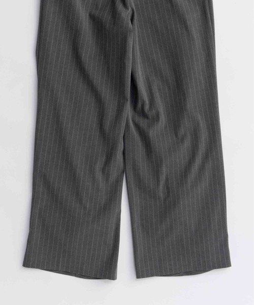 MAISON SPECIAL(メゾンスペシャル)の「With Chain Belt Draped Hem Slacks/チェーンベルト付きドレープヘムスラックス【MAISON SPECIAL/メゾンスペシャル】■セットアップ対応■(スラックス・レディース・グレー/ベージュ/ネイビー・36/38)」の12枚目の写真