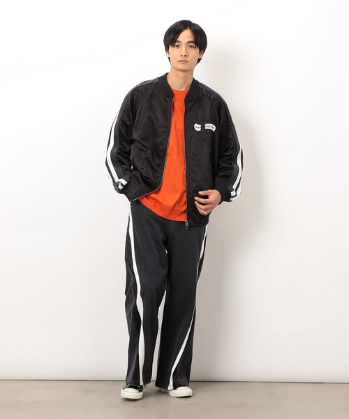 Purple&Yellow（パープルアンドイエロー）の「デニム×サテンラインワイドバギーパンツ（デニムパンツ・メンズ・インディゴブルー/ブラック・X-SMALL/SMALL/MEDIUM/LARGE）」の12枚目の写真