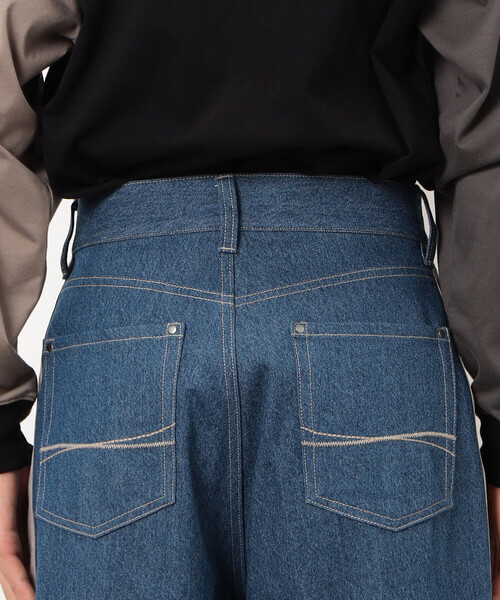 Purple&Yellow（パープルアンドイエロー）の「デニム×サテンラインワイドバギーパンツ（デニムパンツ・メンズ・インディゴブルー/ブラック・X-SMALL/SMALL/MEDIUM/LARGE）」の7枚目の写真
