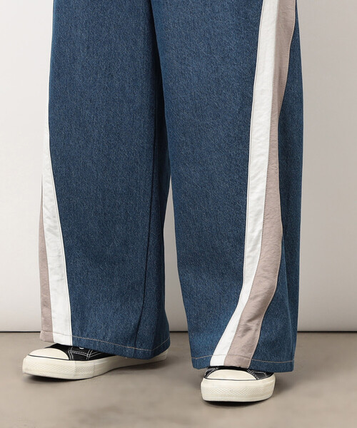 Purple&Yellow（パープルアンドイエロー）の「デニム×サテンラインワイドバギーパンツ（デニムパンツ・メンズ・インディゴブルー/ブラック・X-SMALL/SMALL/MEDIUM/LARGE）」の9枚目の写真