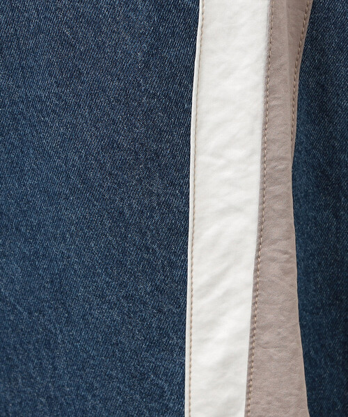 Purple&Yellow（パープルアンドイエロー）の「デニム×サテンラインワイドバギーパンツ（デニムパンツ・メンズ・インディゴブルー/ブラック・X-SMALL/SMALL/MEDIUM/LARGE）」の11枚目の写真