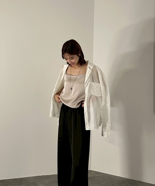 Reurie'(レウリィ)の「サテンキャミソール(chihiro select) / ノースリーブ ビスチェ シンプル きれいめ フェミニン 大人カジュアル ベージュ ブルー ブルグレー 水色 ブラック 黒(キャミソール・レディース・ブラック/ライトブルー/ベージュ・FREE)」の21枚目の写真