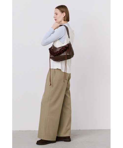 un/neu(アンノイ)の「スウェードモカシンシューズ / select item(モカシン/デッキシューズ・レディース・ブラック/ブラウン・LARGE/MEDIUM/SMALL)」の17枚目の写真