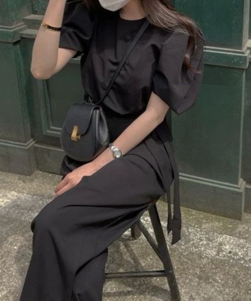 cammie(キャミー)の「ウエストリボンワイドストレートタックパンツ(スラックス・レディース・ブラック/グレー/ブラウン・M/L)」の4枚目の写真
