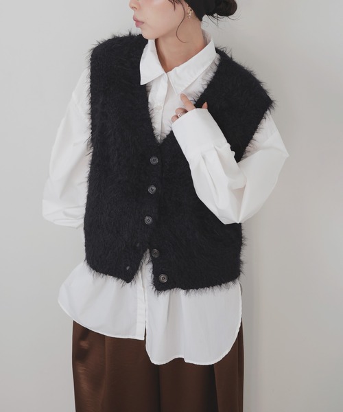 LIAN(リアン)の「フェザーVネックニット(ベスト・レディース・ブラウン/ブラック/アイボリー・FREE)」の12枚目の写真