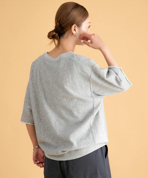 URBAN RESEARCH Sonny Label（アーバンリサーチサニーレーベル）の「『別注』Champion×Sonny Label　リバースウィーブロゴスウェットTシャツ（スウェット・レディース・スミクロ/グレー/ライトブルー/オートミール・MEDIUM/LARGE）」の22枚目の写真