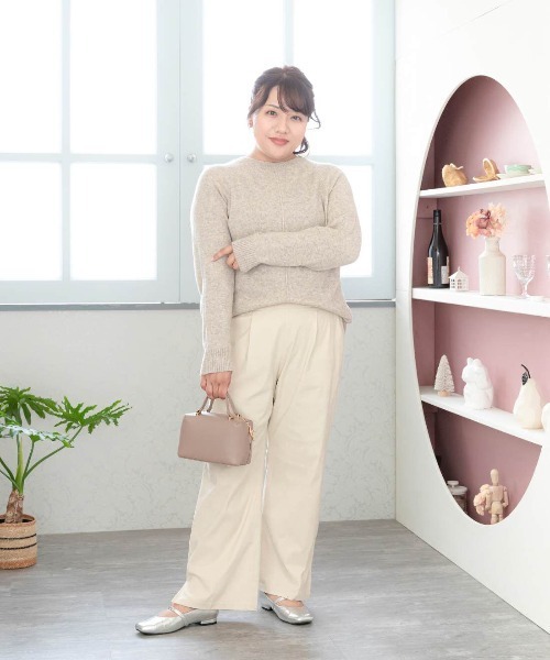 Live in comfort(リブインコンフォート)の「【高身長/低身長サイズあり】リブ イン コンフォート Hinaさんとコラボ Yラインが気になりにくい!スッキリ美脚スーパー伸び軽ストレートパンツ(スラックス・レディース・アイボリー/ブラック・7/6/5/2/1/8/4/9/10)」の5枚目の写真