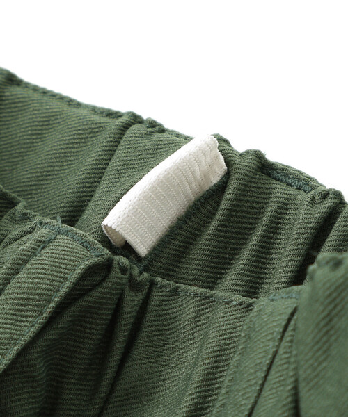 BeBe(ベベ)の「ストレッチツイルカーゴロングパンツ(カーゴパンツ・キッズ・グリーン/グレー・110cm/120cm/150cm/140cm/130cm)」の5枚目の写真