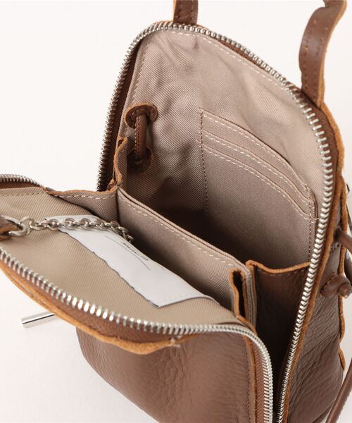 Beau're(ヴュレ)の「BEAURE New ブガッティ型 2Way ミニ ショルダー Bag(ショルダーバッグ・レディース・ネイビー/ブラウン/アイボリー/ブラック/シルバー・FREE)」の14枚目の写真